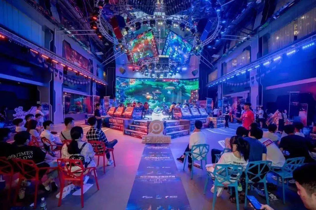 为球迷们呈 为球迷们呈